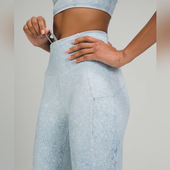 Lululemon Fast and Free HR Short 10” NWT Size 2 - Picture 3 of 14